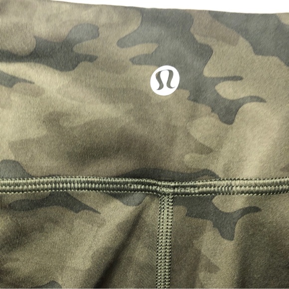 Lululemon Wunder Under Crop *Full-On Luxtreme Savasana Camo Fatigue Green Size 6 - Picture 7 of 10